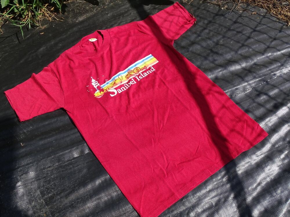 Vintage 80s Velva Sheen T Shirt Medium Made in USA Sanibel Island Lighthouse Tee